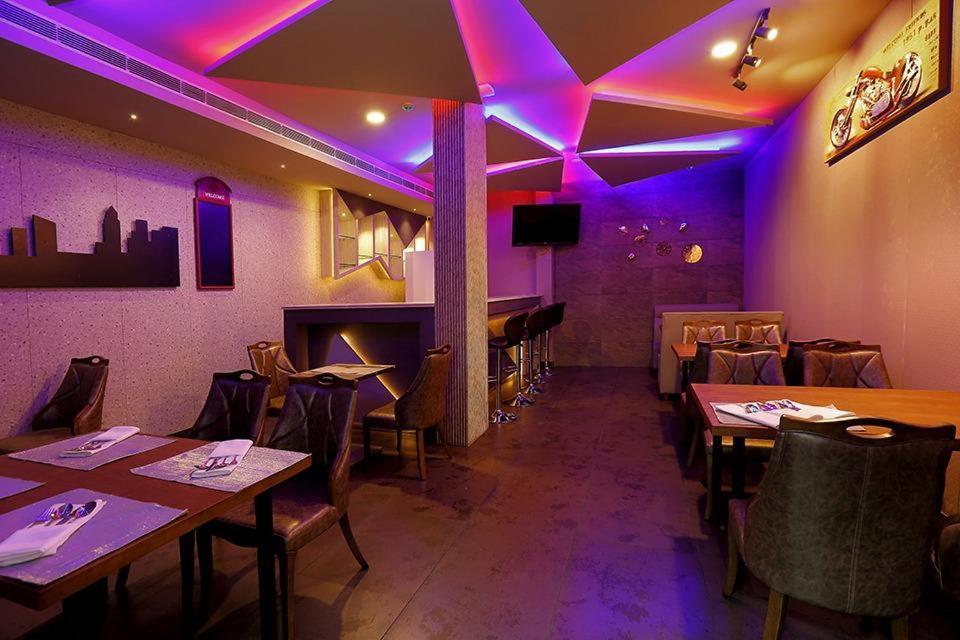 Hotel New York Square Kottayam Luaran gambar