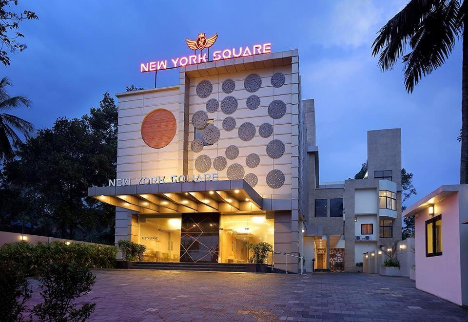 Hotel New York Square Kottayam Luaran gambar