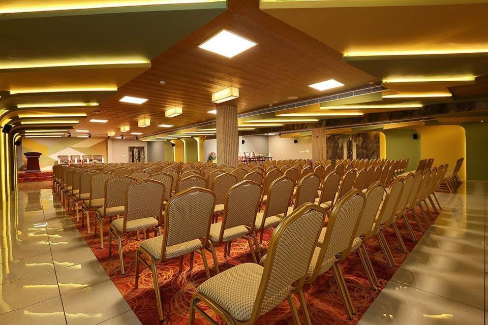 Hotel New York Square Kottayam Luaran gambar