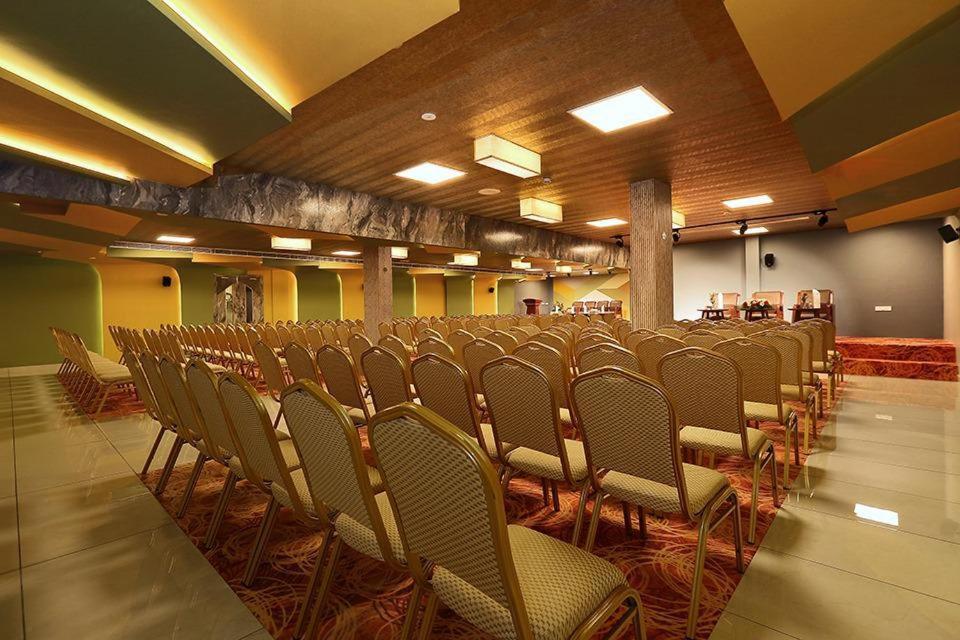 Hotel New York Square Kottayam Luaran gambar
