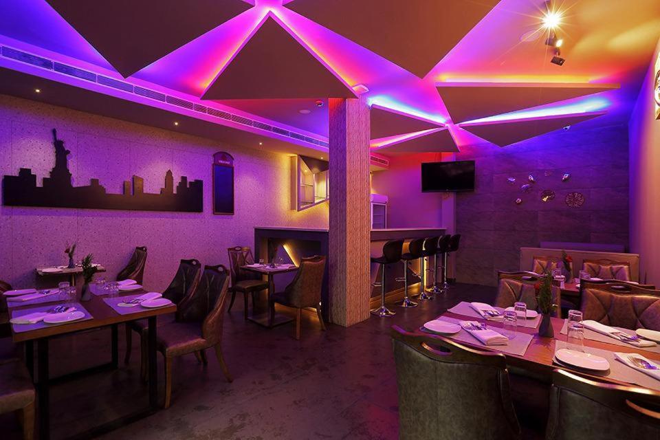 Hotel New York Square Kottayam Luaran gambar