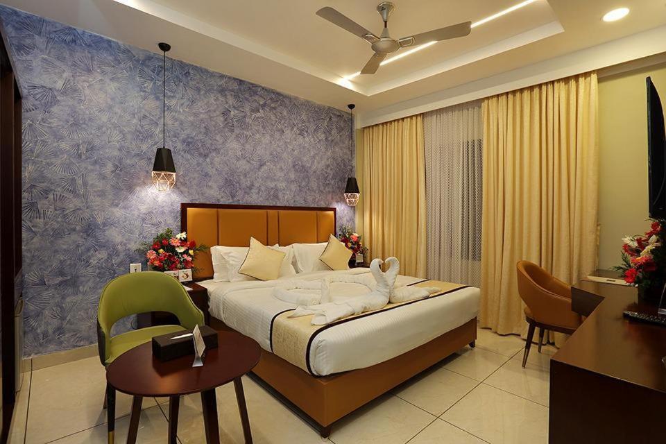 Hotel New York Square Kottayam Luaran gambar