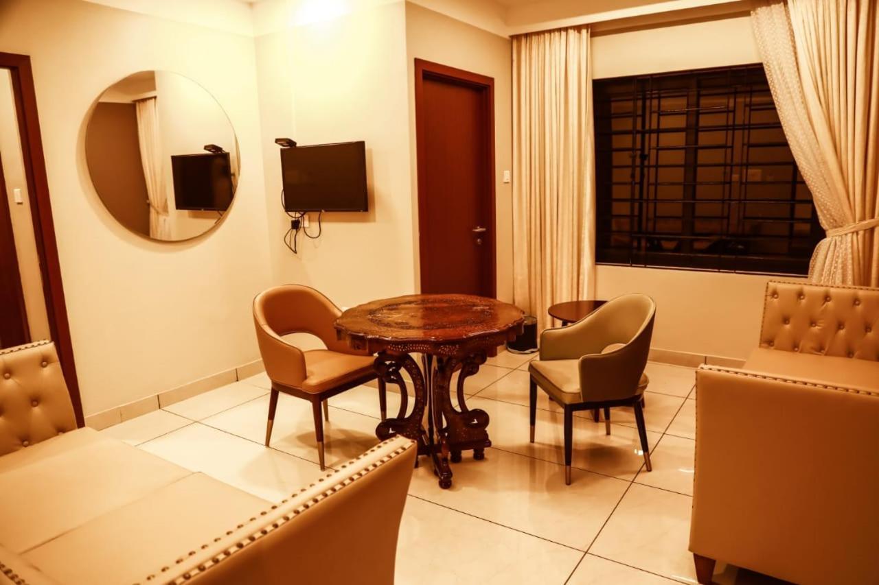 Hotel New York Square Kottayam Luaran gambar