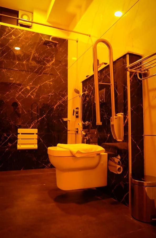 Hotel New York Square Kottayam Luaran gambar