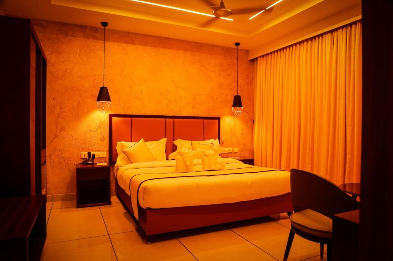Hotel New York Square Kottayam Luaran gambar