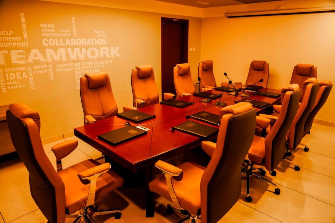 Hotel New York Square Kottayam Luaran gambar