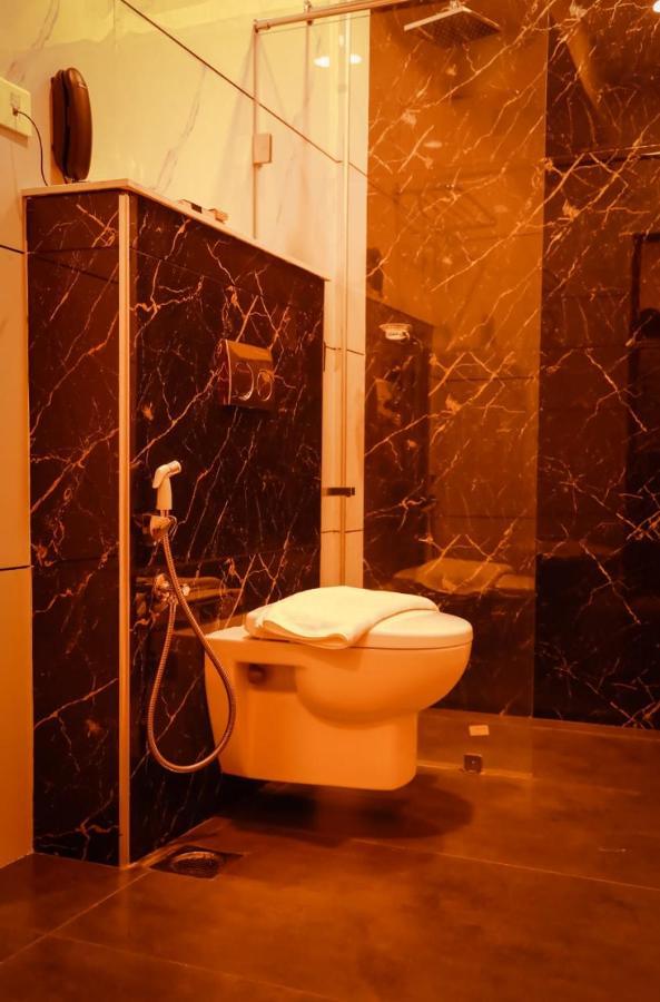 Hotel New York Square Kottayam Luaran gambar